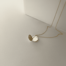 Load image into Gallery viewer, Circle Locket Necklace
